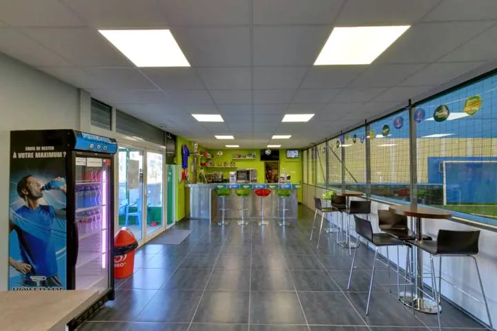 Salle d'un complexe partenaire de Laser Game Party